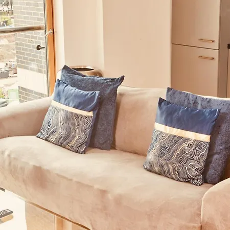 Modern Deluxe Dock Free Secure Parking Apartament Leeds (West Yorkshire)