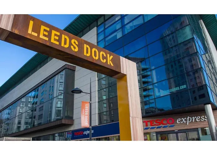 Modern Deluxe Dock Free Secure Parking