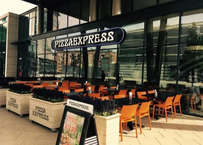 Modern Deluxe Dock Free Secure Parking Leeds (West Yorkshire)